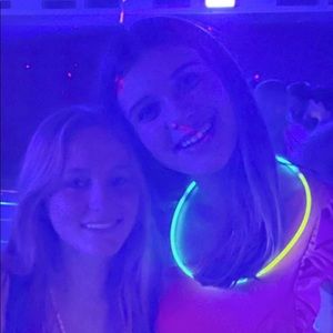 Meet your Posher, Lizzie